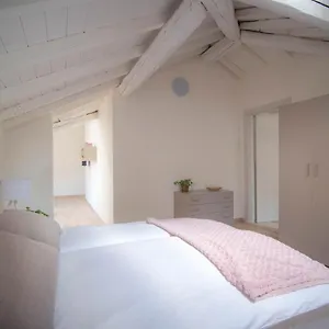 https://comonfive-apartments.it-lombardy.com